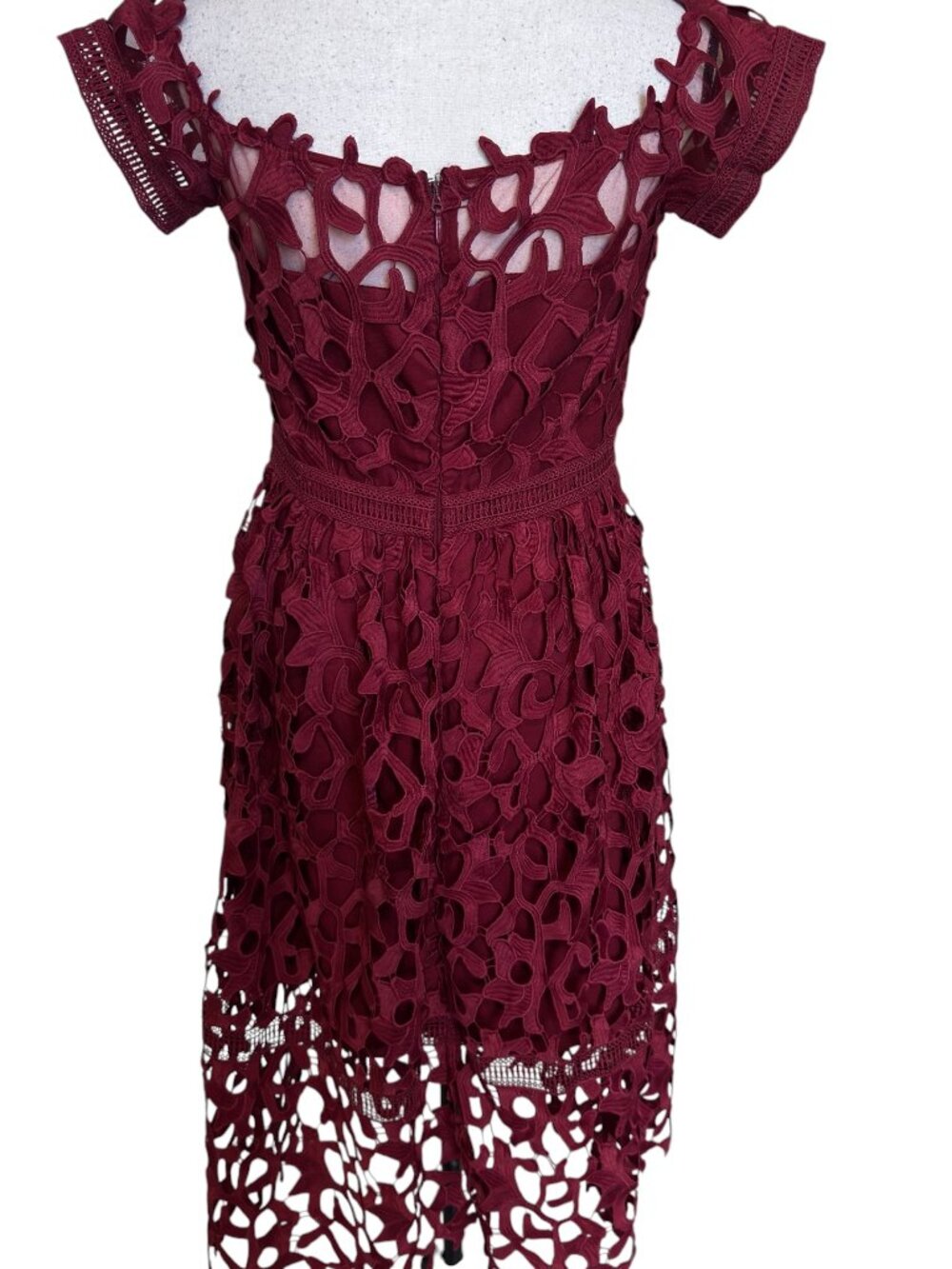 Chi Chi London Burgundy Lace Floral Midi Dress Off Shoulder Design Womens Size 6 - Picture 5 of 11
